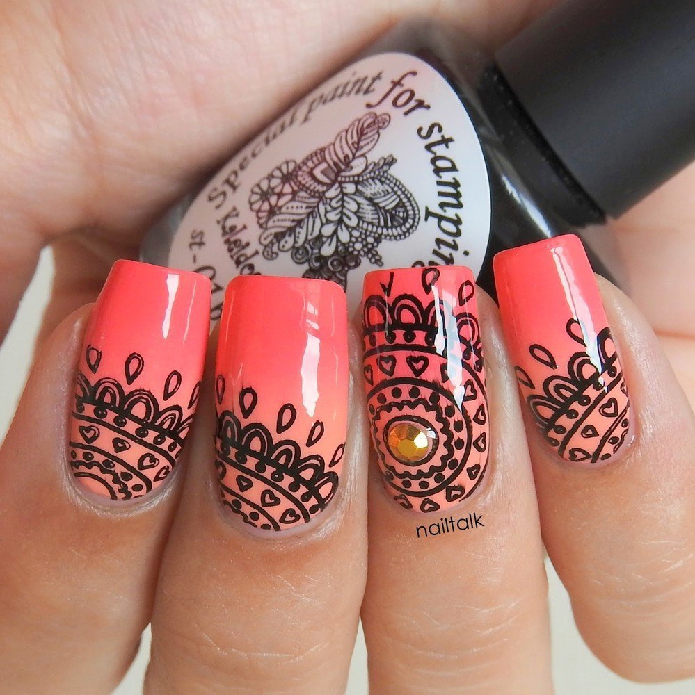 Ярскиц маникюр со стемпинг ом