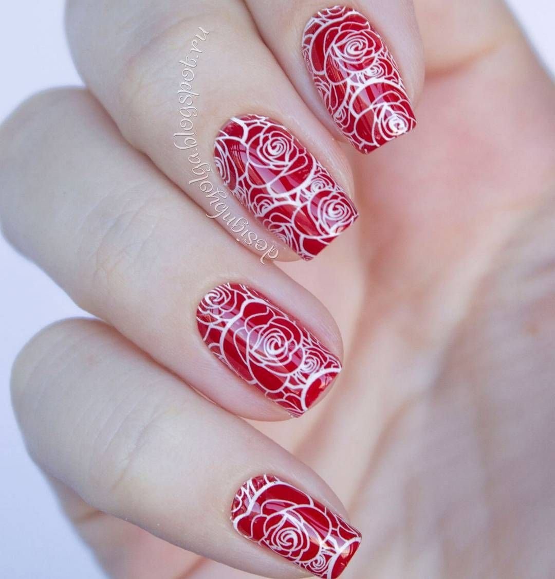 Красный маникюр со сте