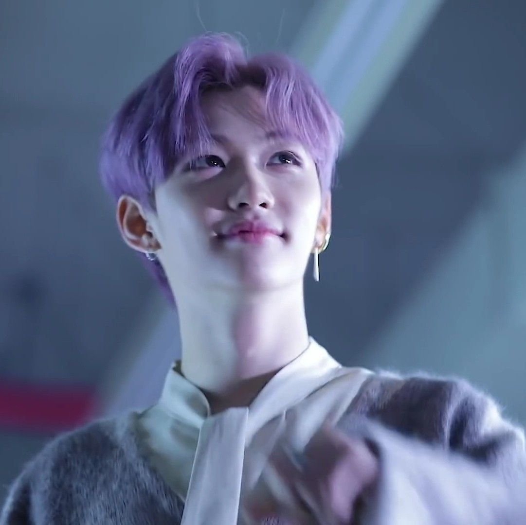 Мун Чоноп волосы синие