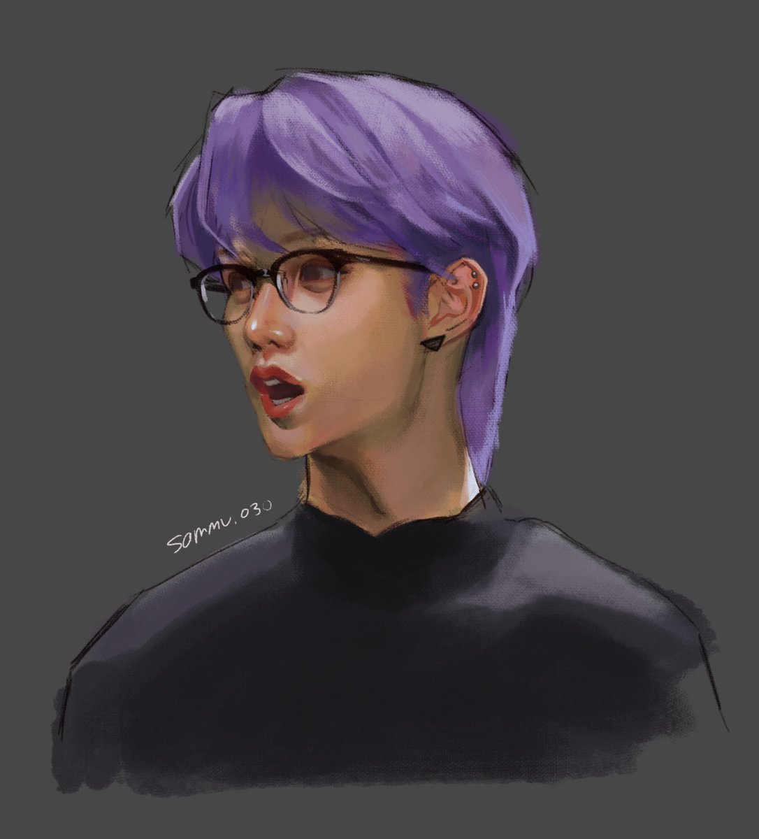 Феликс с фиолетовыми волосами и очками