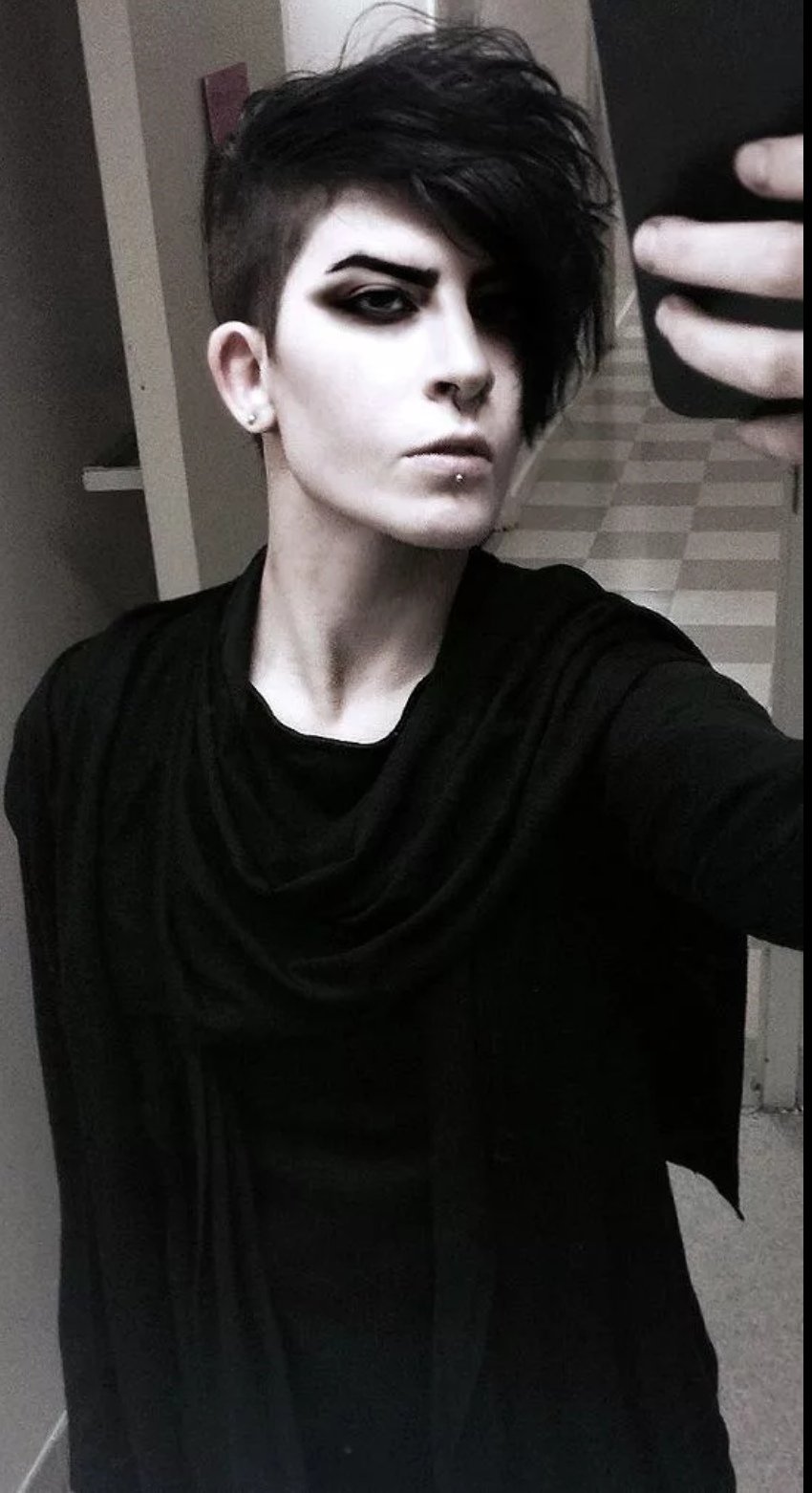 Томбой goth