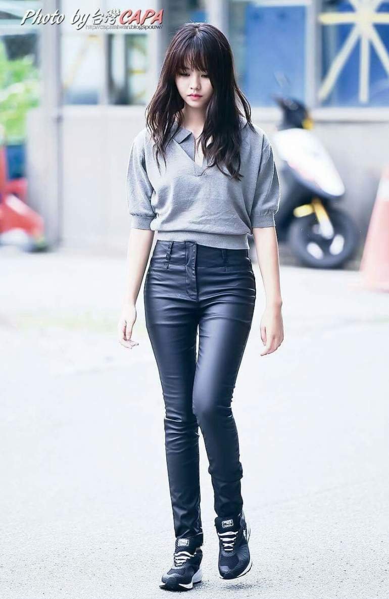 Ким со Хен в штанах