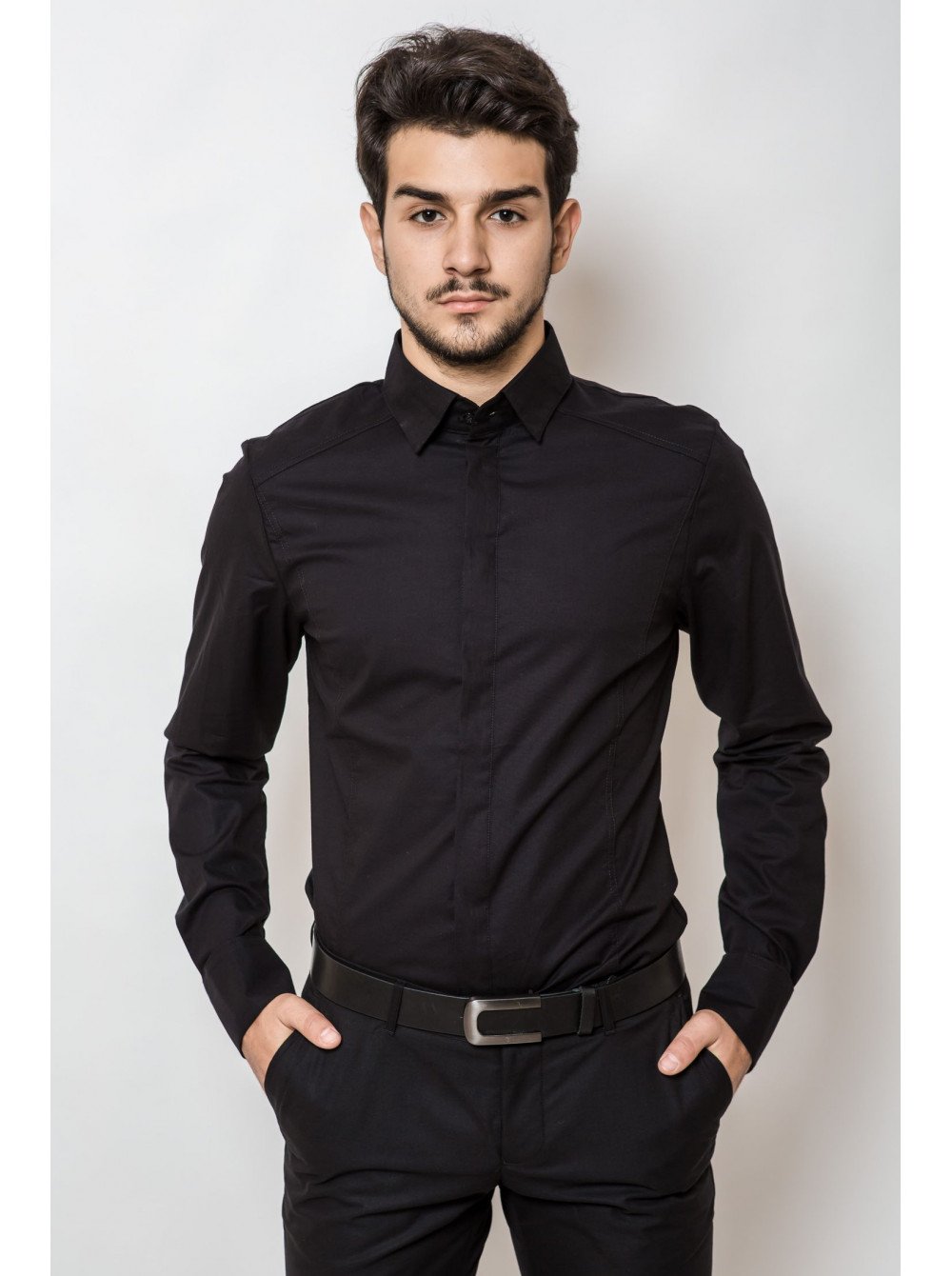 Черная рубашка черные штаны