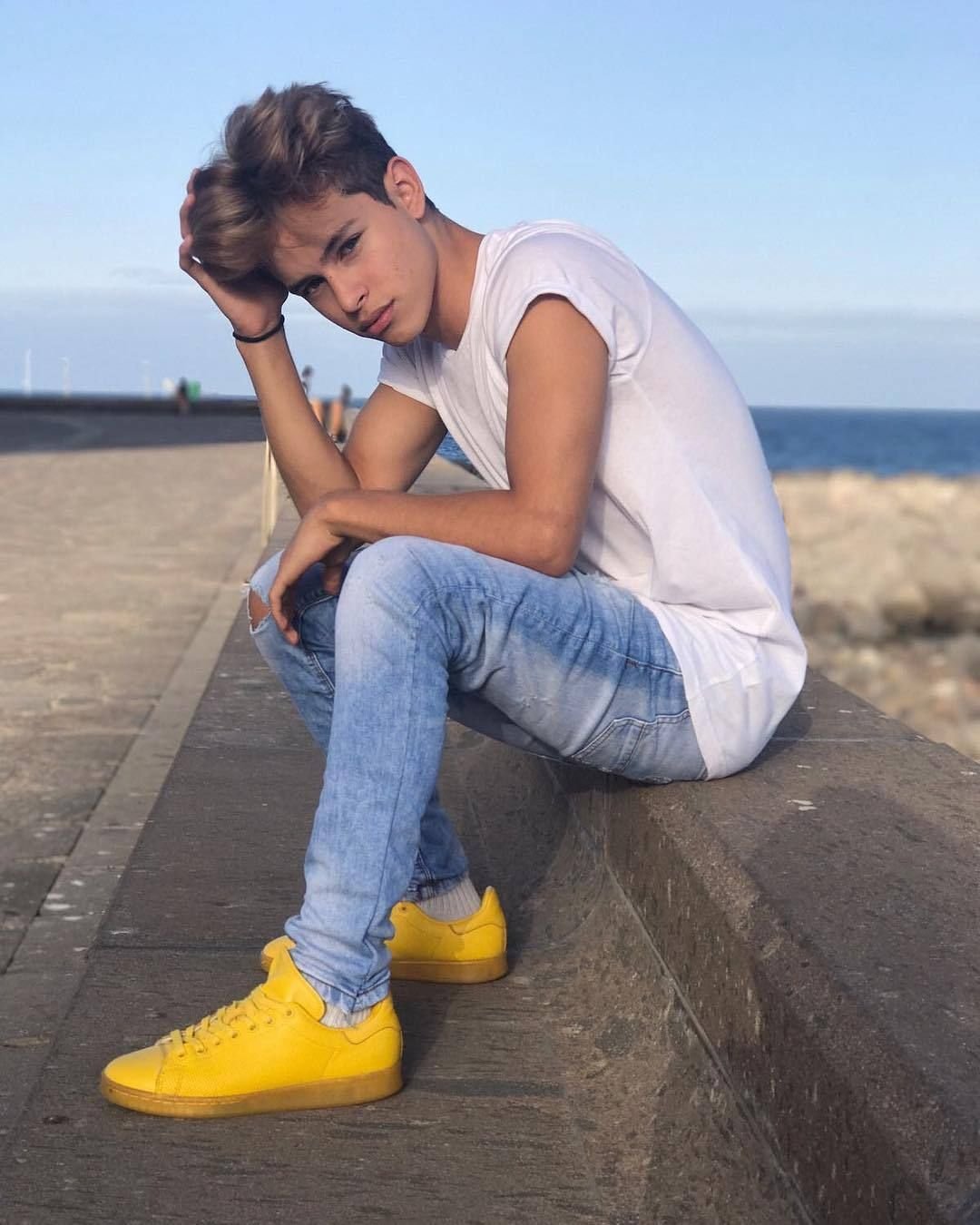 Ноги парней