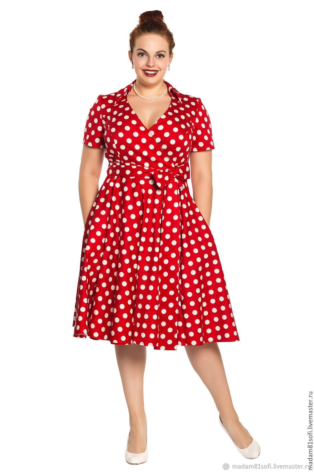 Платье в горошек