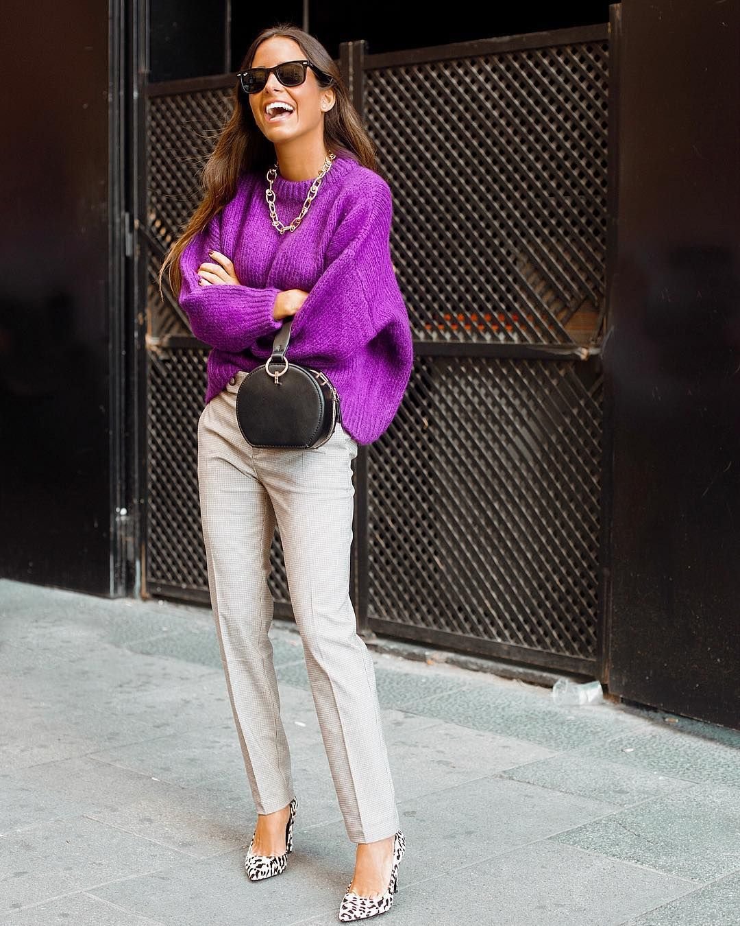 Образы с сиреневой водолазкой