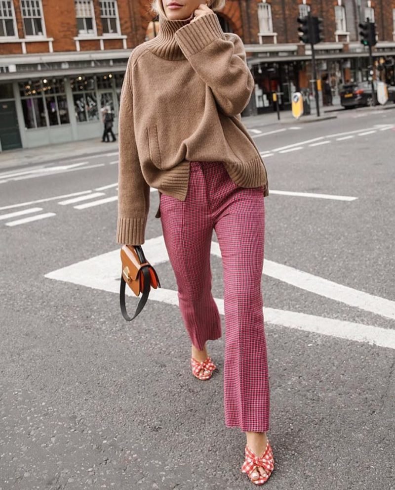 Свитер оверсайз с брюками