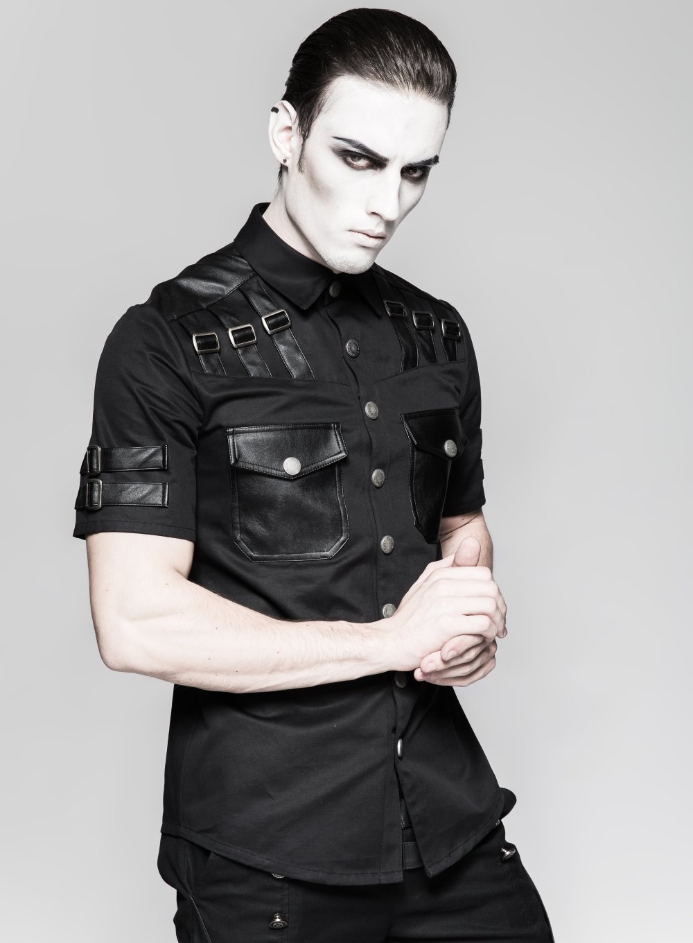 Гот парень современный