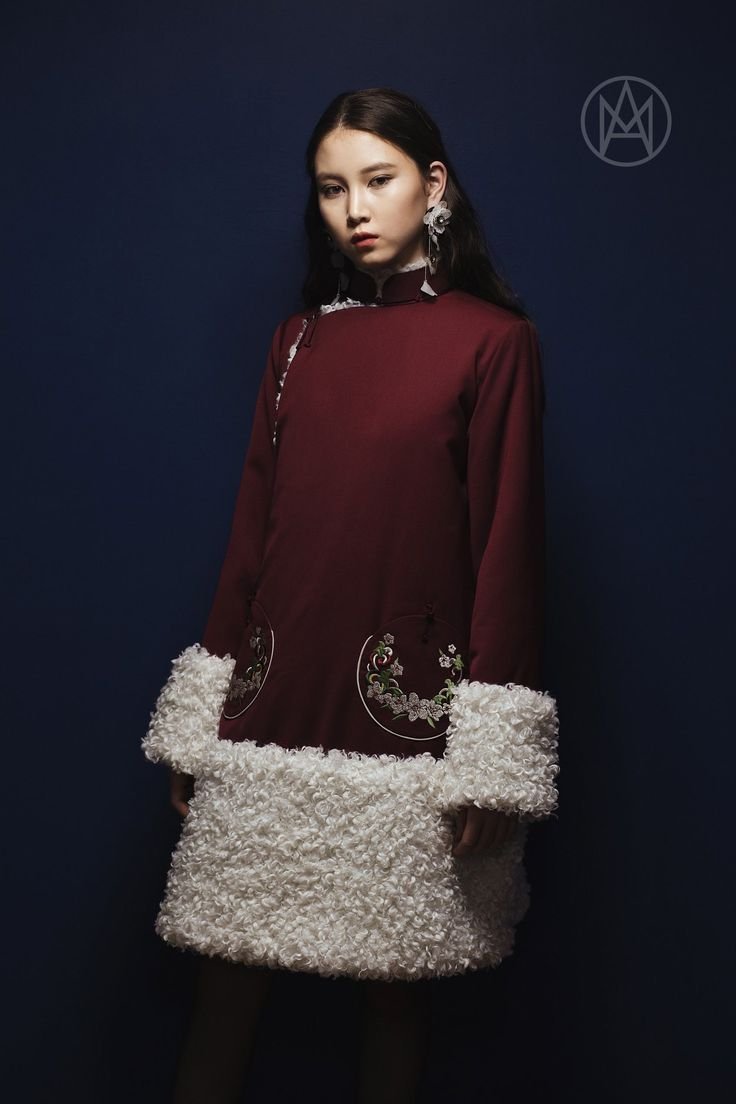 Пальто в монгольском стиле