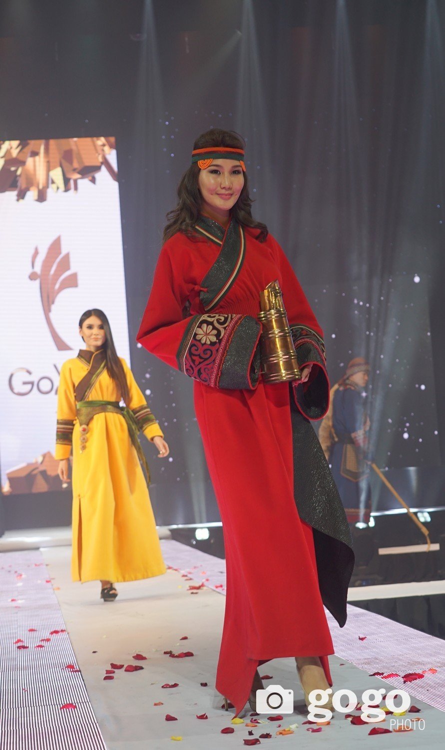 Тувинские национальные платья