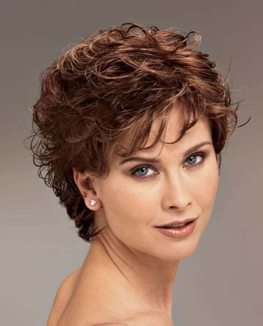 Стрижка Боб Гарсон на средние волосы волнистые