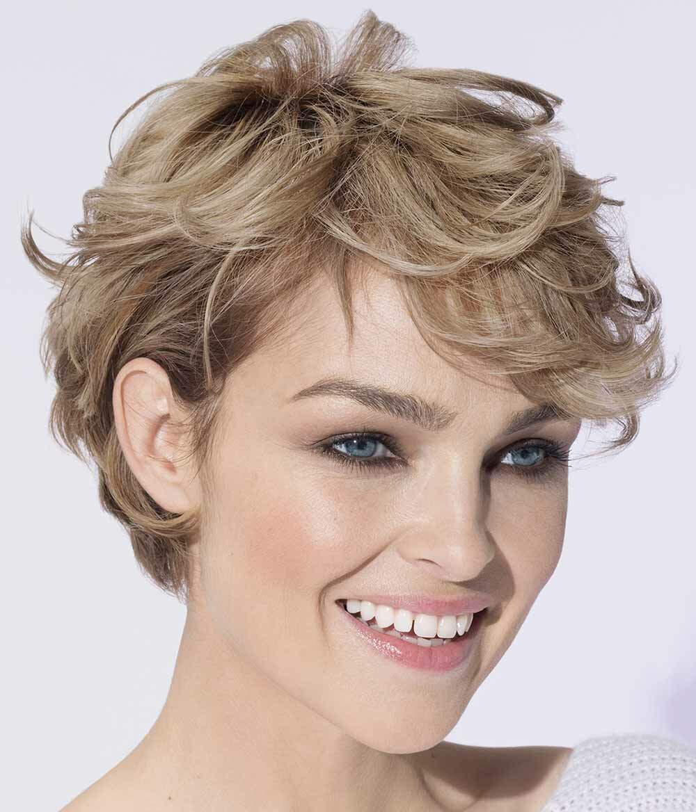 Стрижка Боб Гарсон на средние волосы