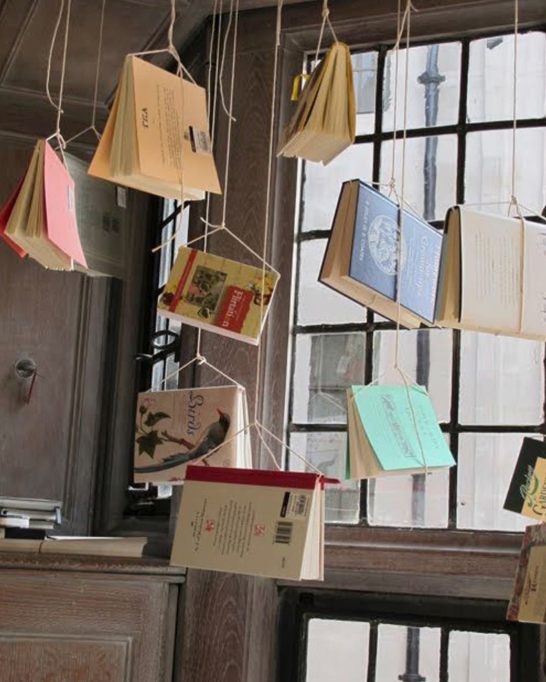 Декорации для библиотеки