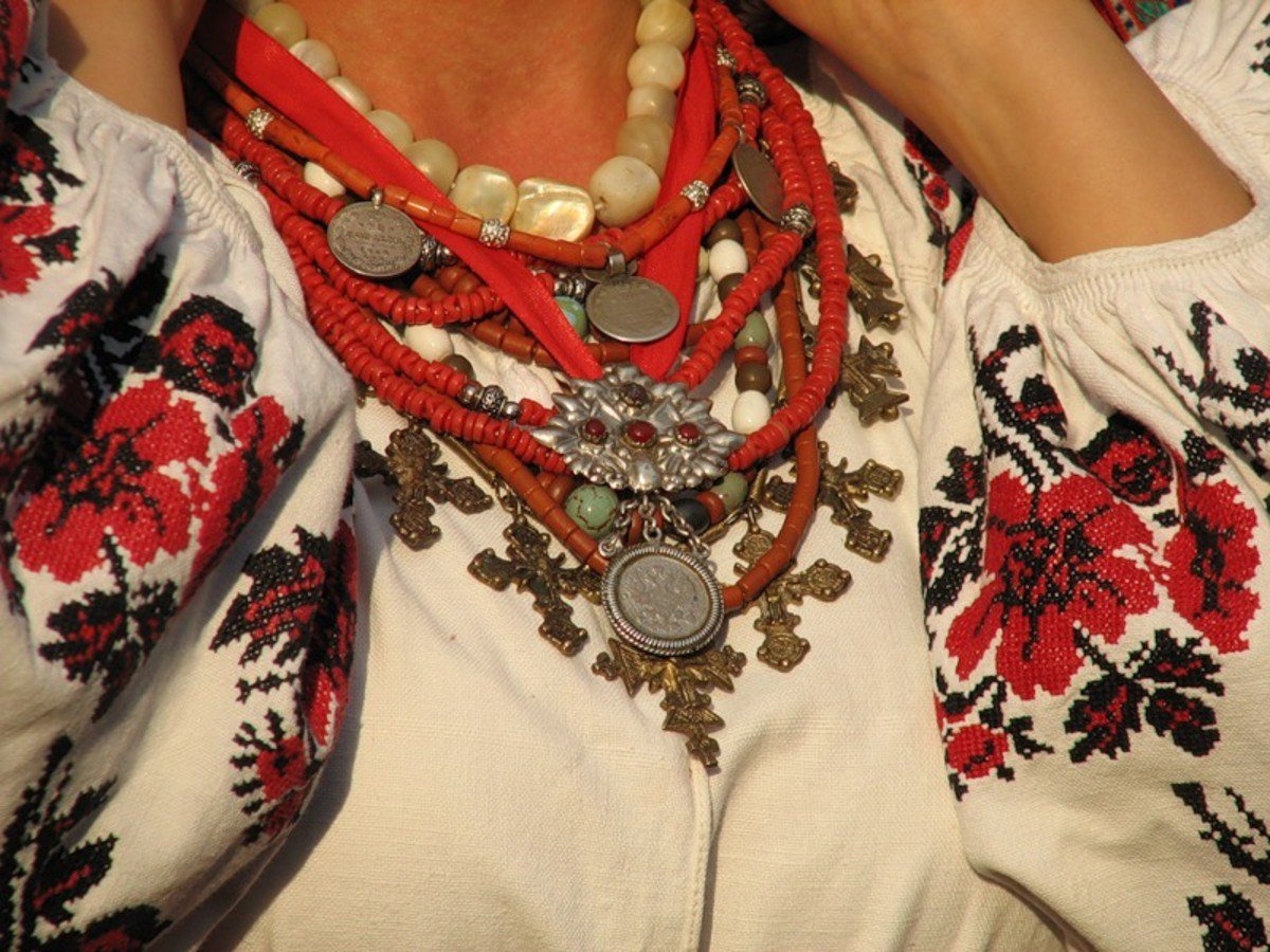 Украинские национальные украшения