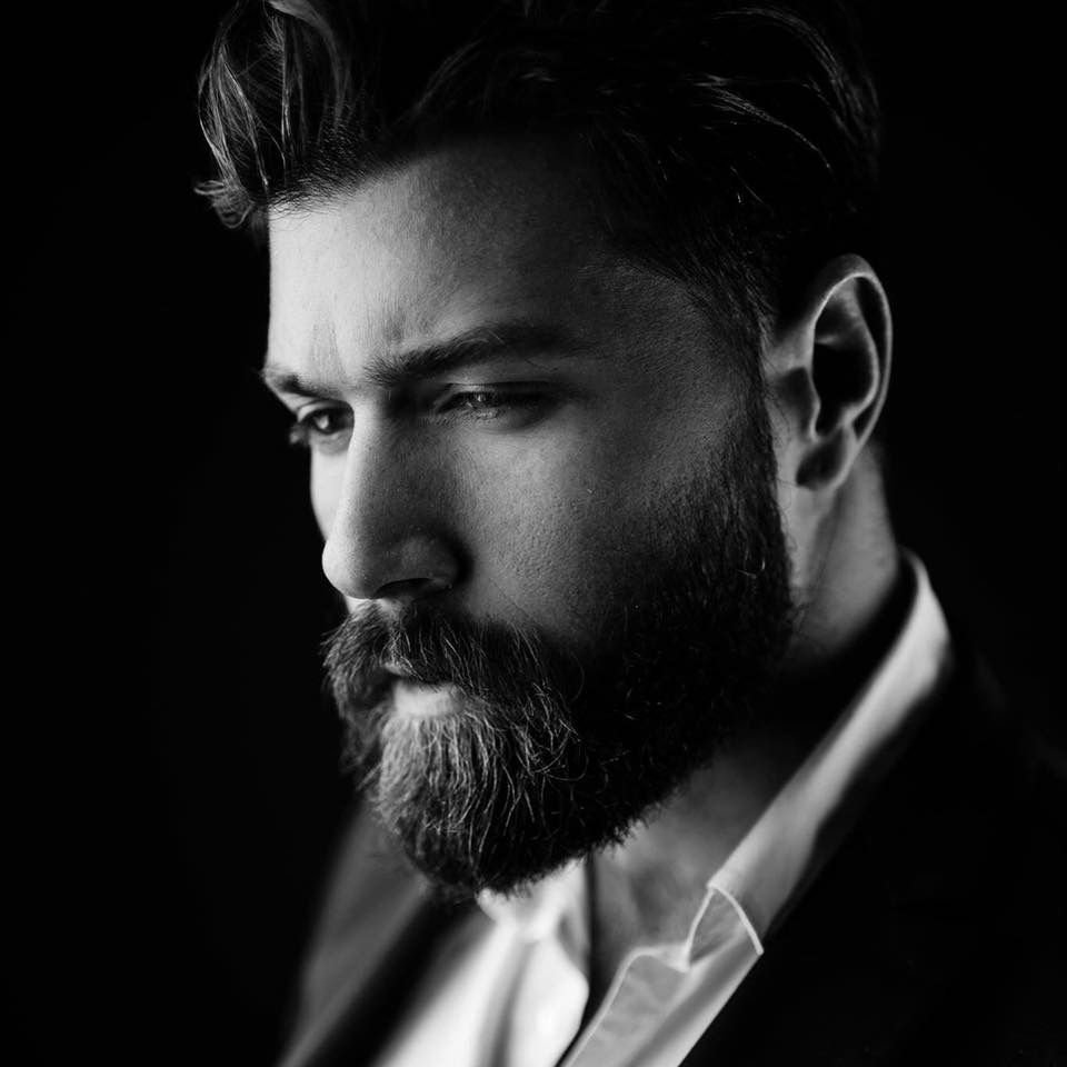 Чёрная борода у мужчин