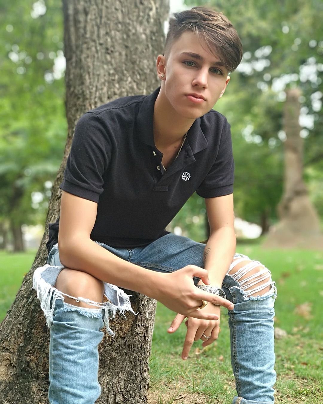 Красивые молодые мальчики