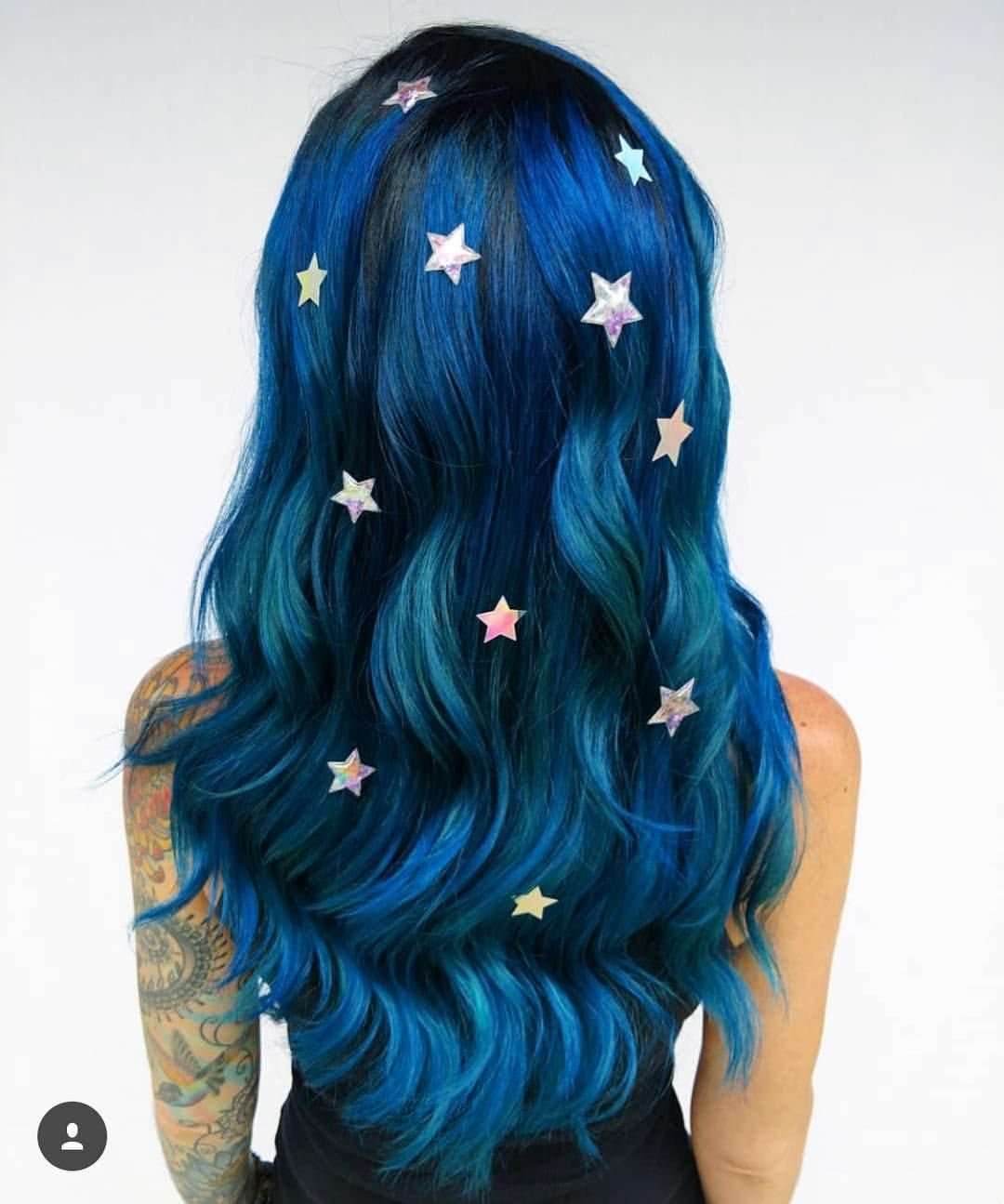 Красивые синие волосы