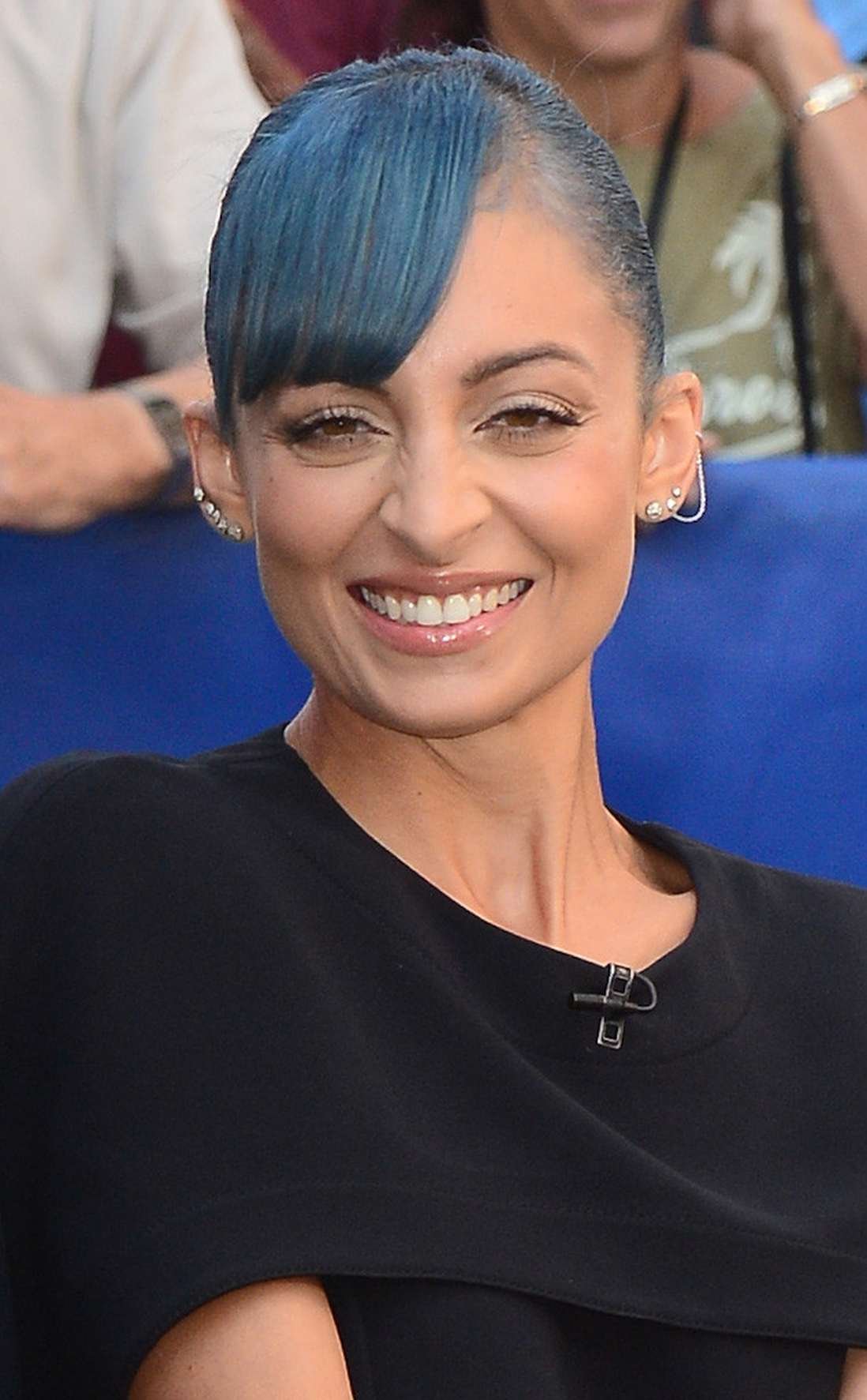 Знаменитости с синими волосами