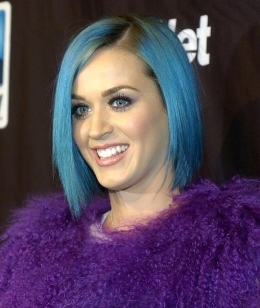 Кэти Перри красила волосы