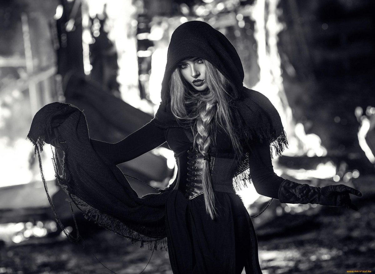 Эрика Постникова фотосессия ведьма