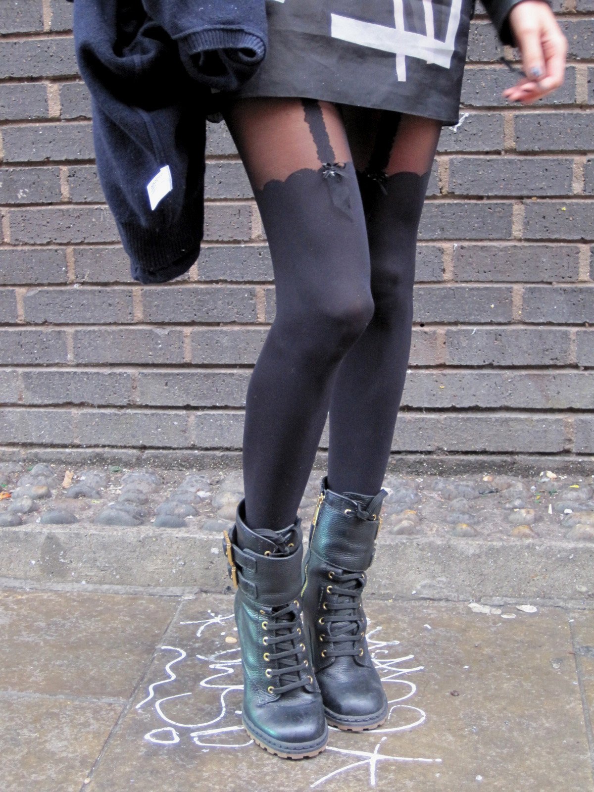 Мини юбка с берцами