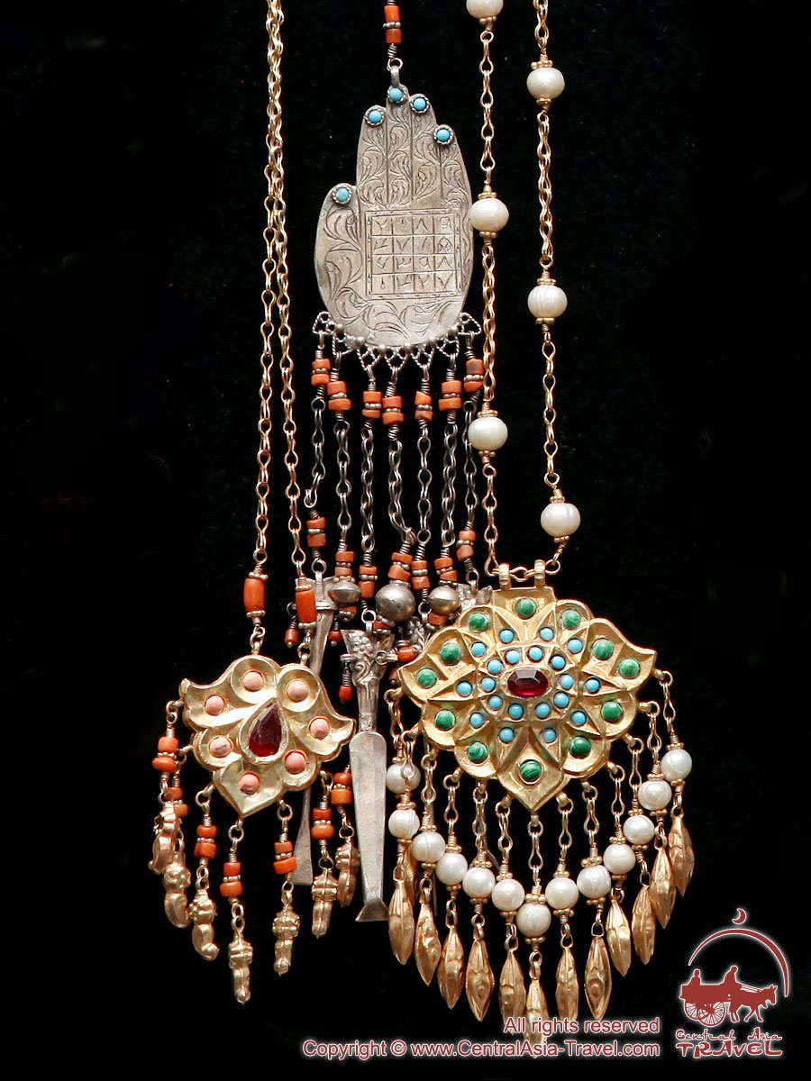 Узбекские национальные украшения