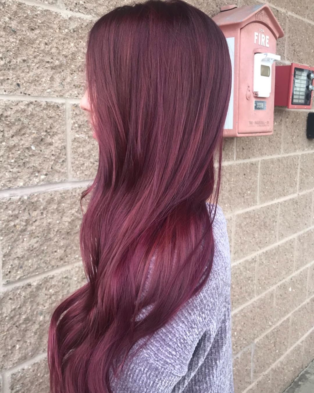 Светло вишневый цвет волос