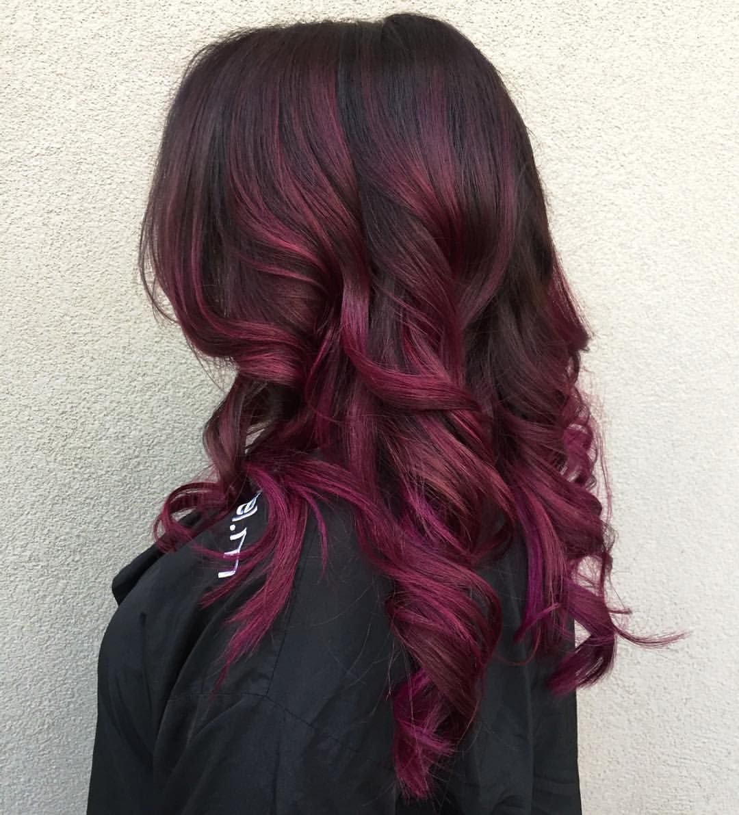 Пепельно бордовый волос