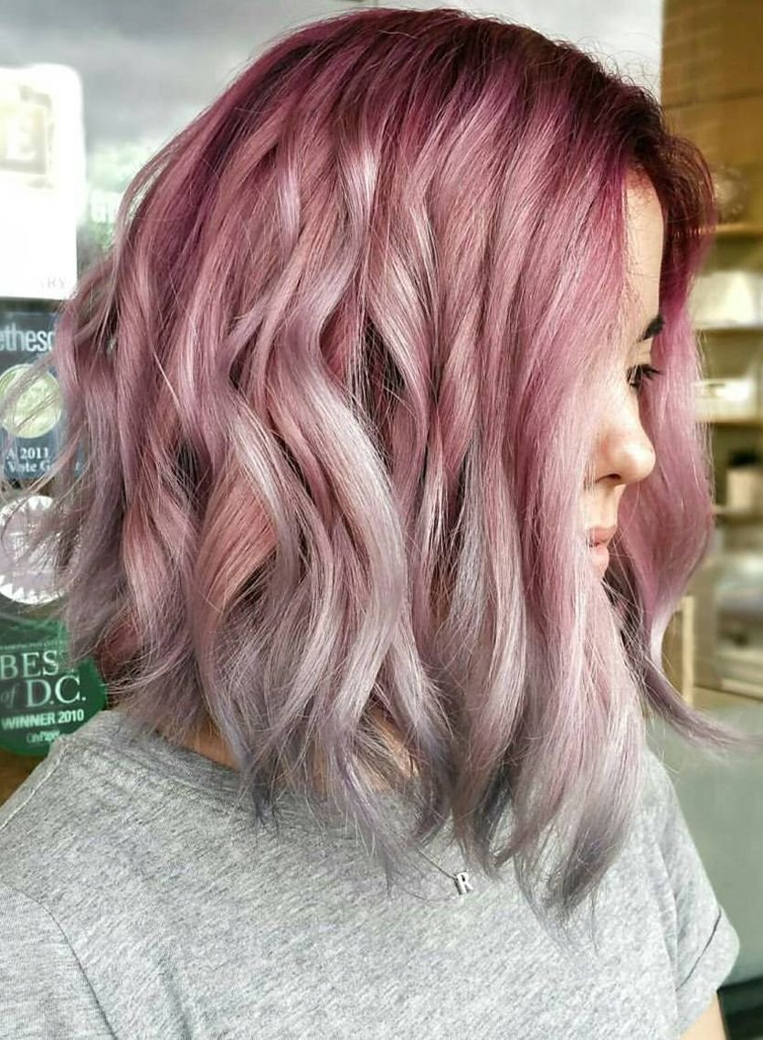 Серо розовые волосы
