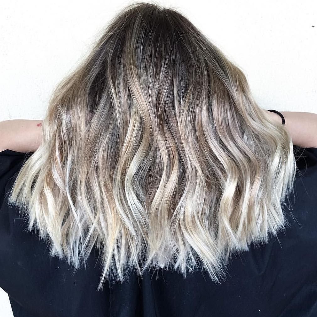 Окрашивание кончиков волос в белый