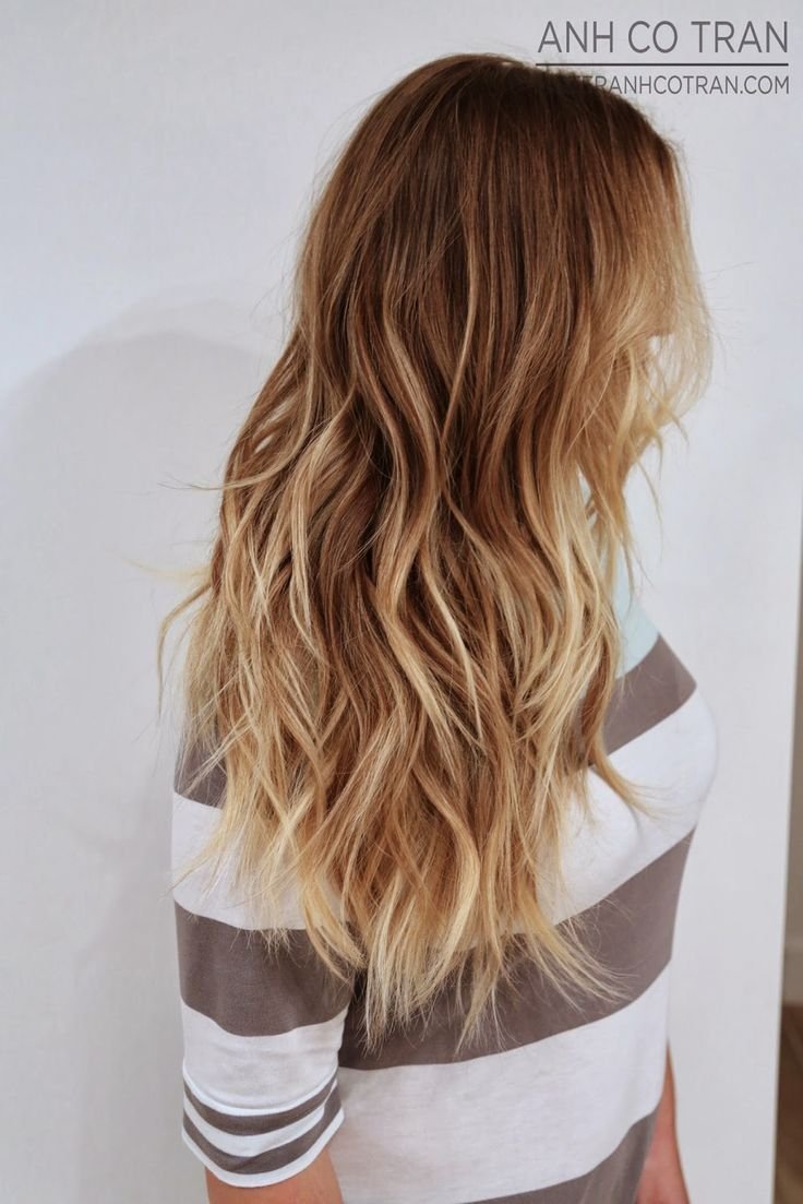 Высветленные кончики на русых волосах