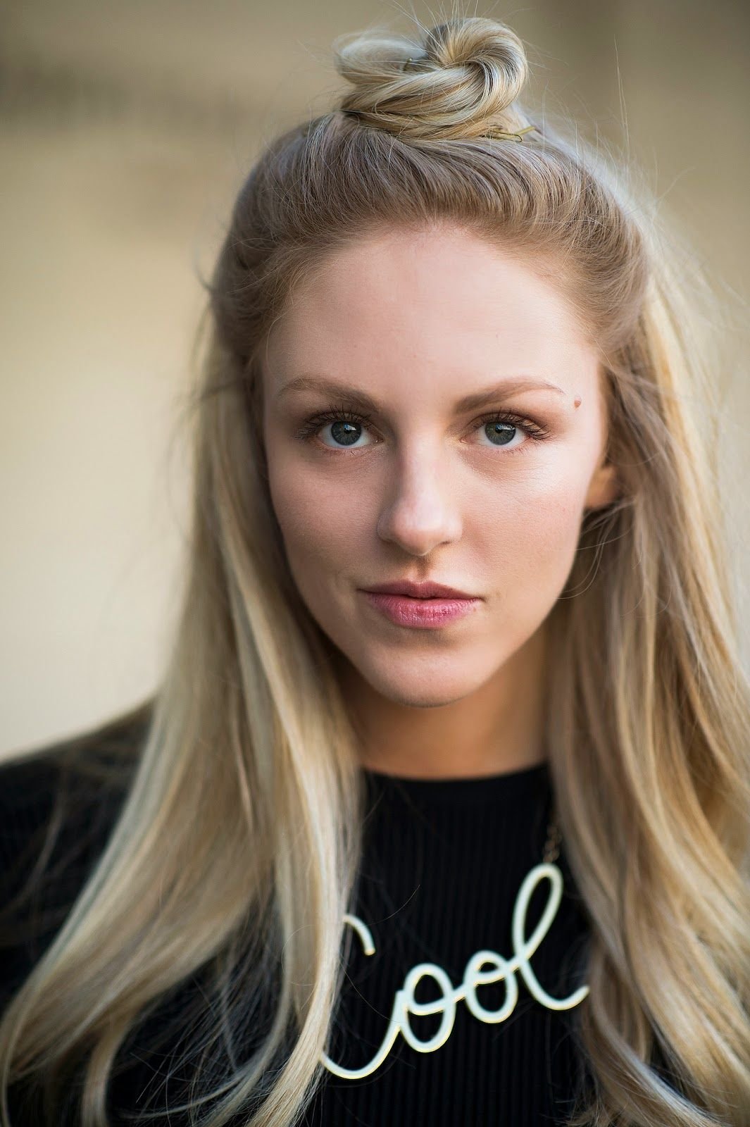 Распущенные волосы прямые