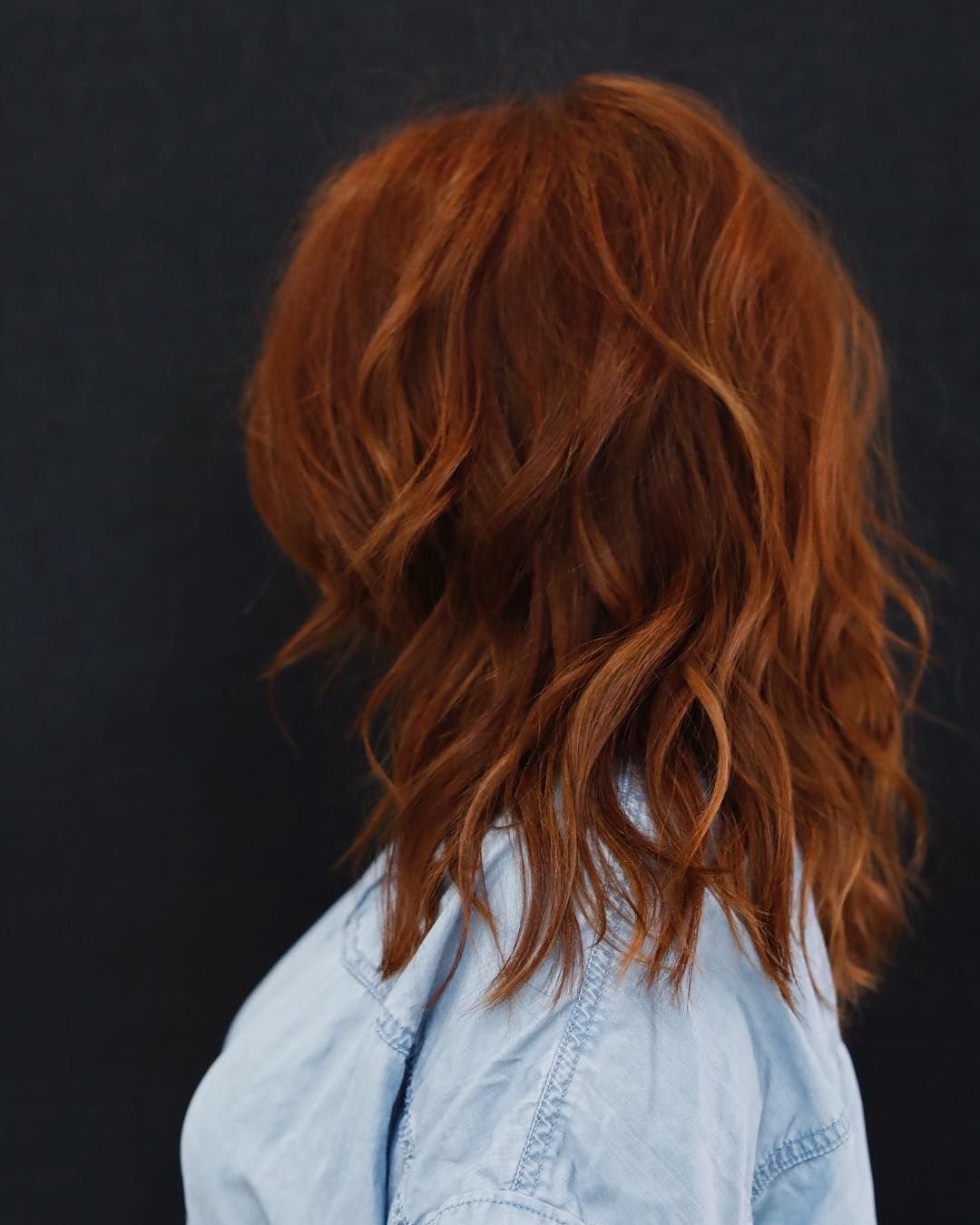 Рыжий цвет волос со спины