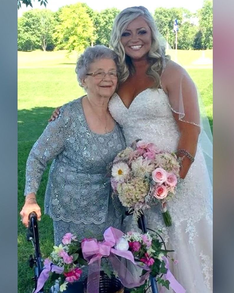 Платье на свадьбу для бабушки невесты