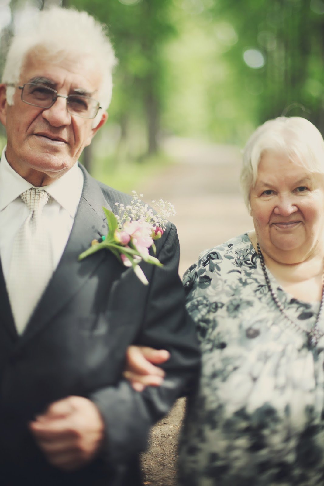 Красивых женихов дедуля