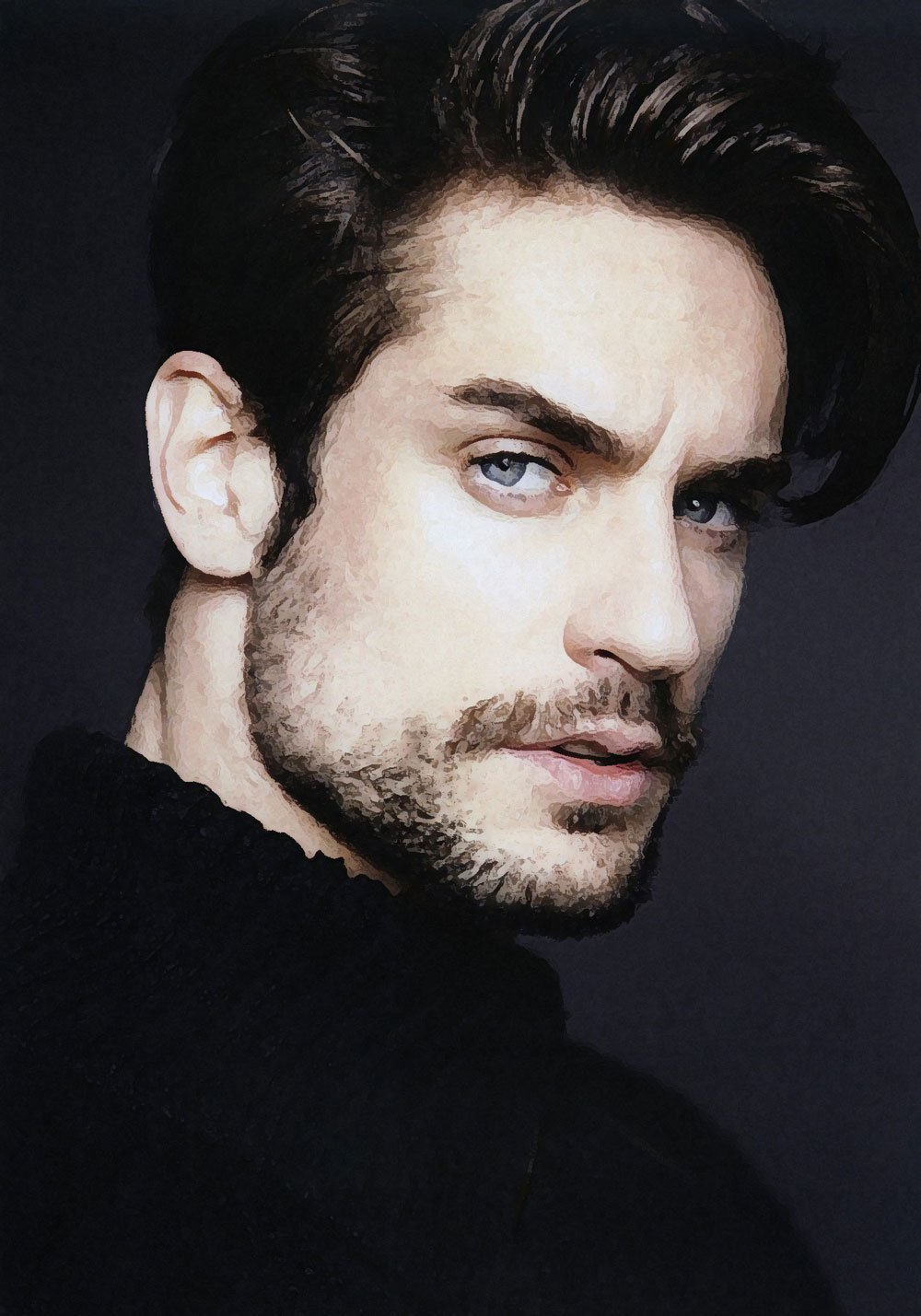 Черноволосый мужчина с голубыми глазами