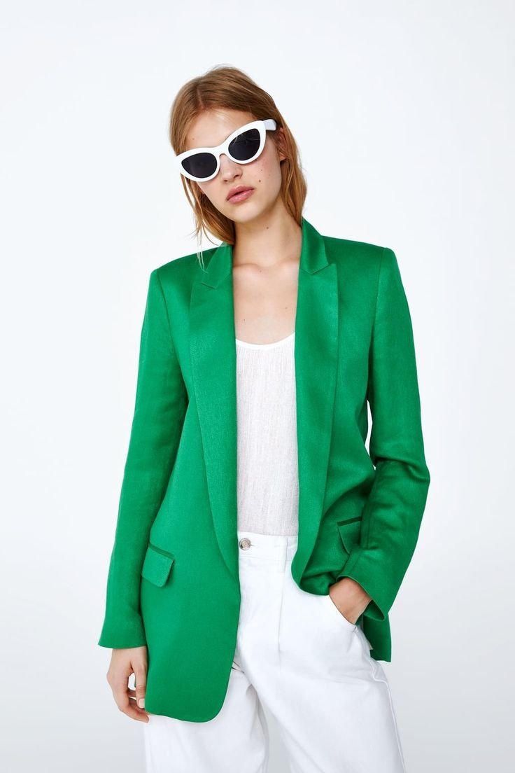 Белые блейзеры с зеленым свешем