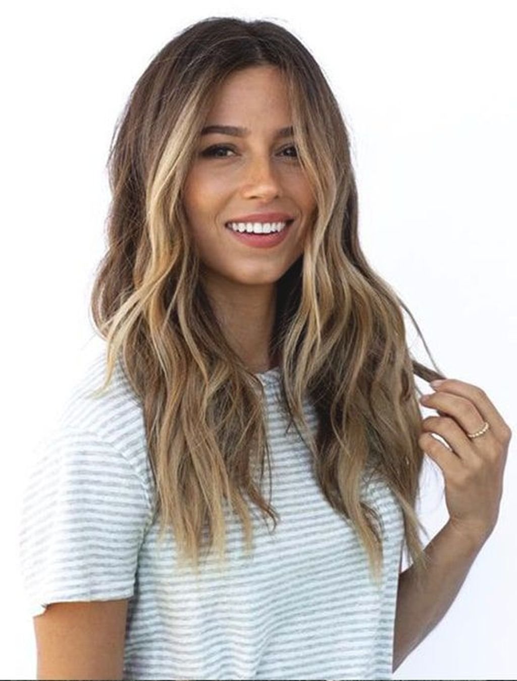 Передние пряди серые