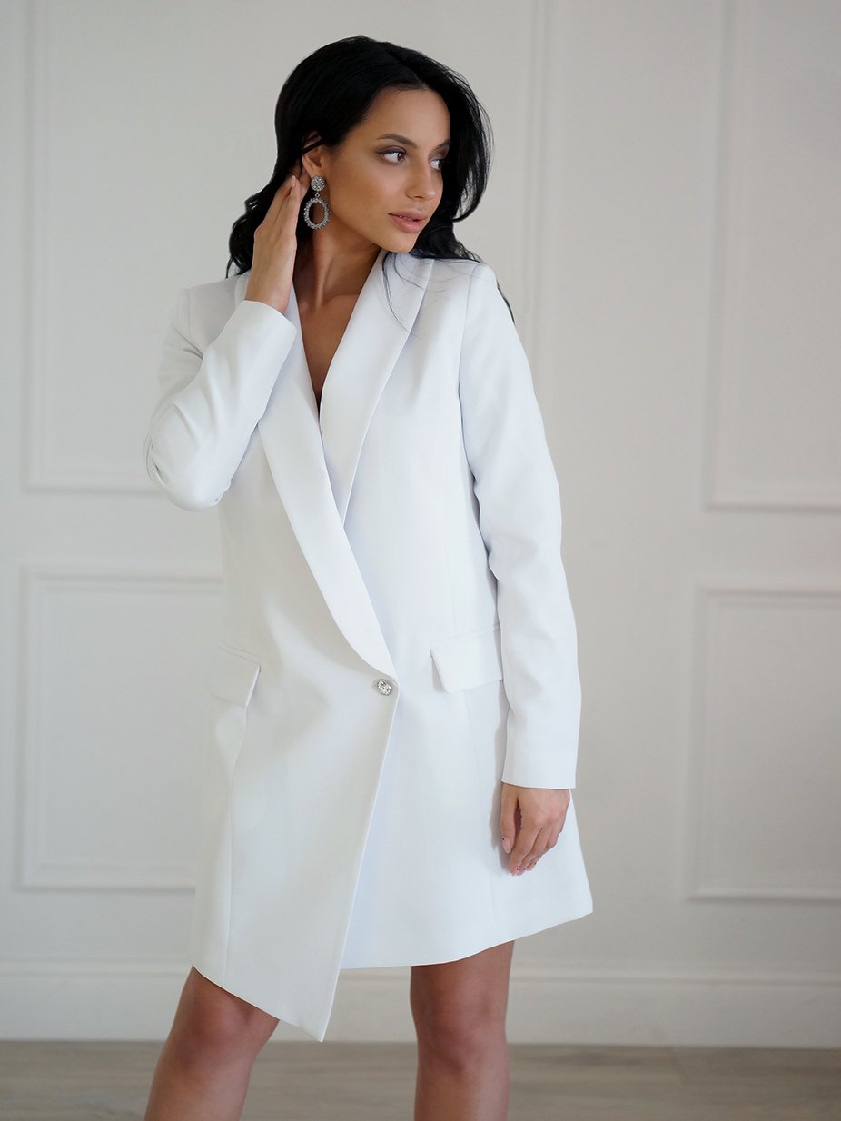 Платье пиджак свободного кроя