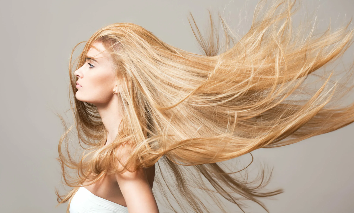 Прекрасные белокурые густые волосы