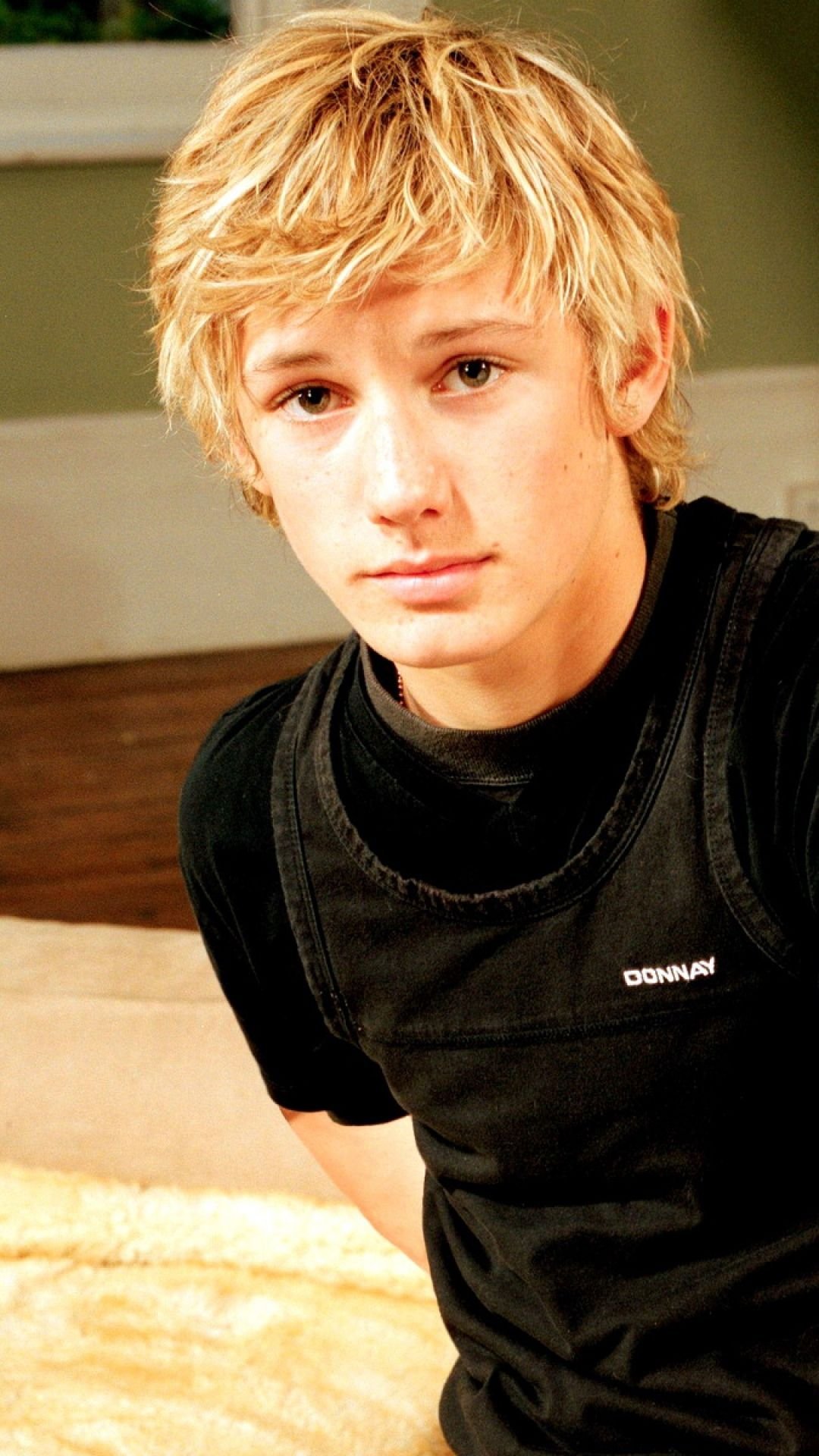 Алекс Нотт блондин