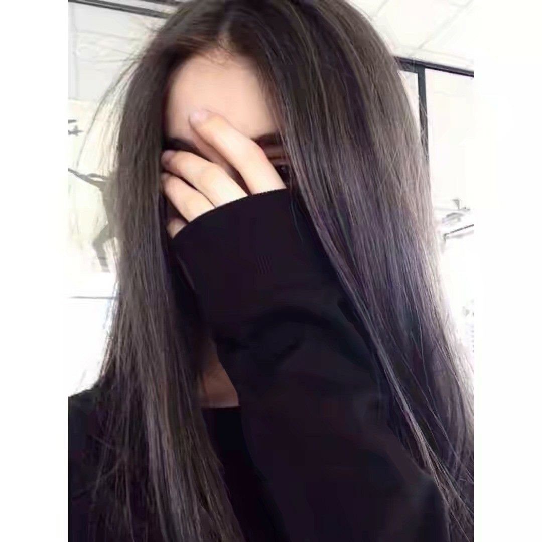 Девушка 14 лет с тёмными волосами