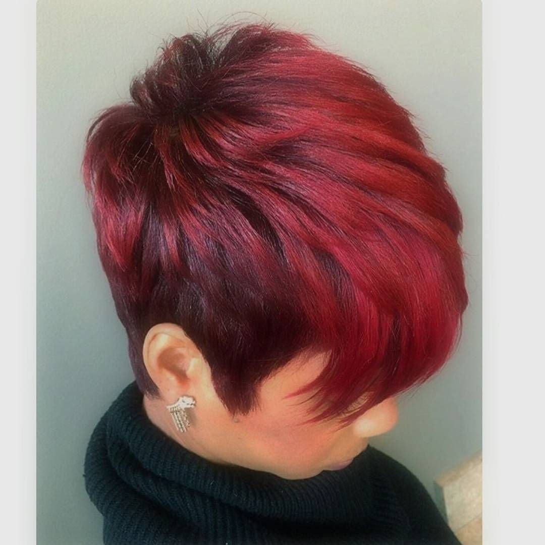 Махагон на Пикси