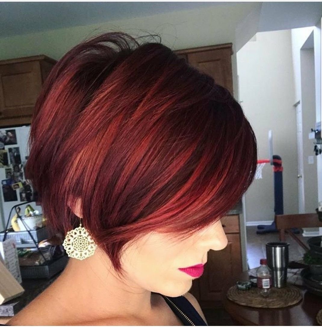 Боб каре колорирование бургунди