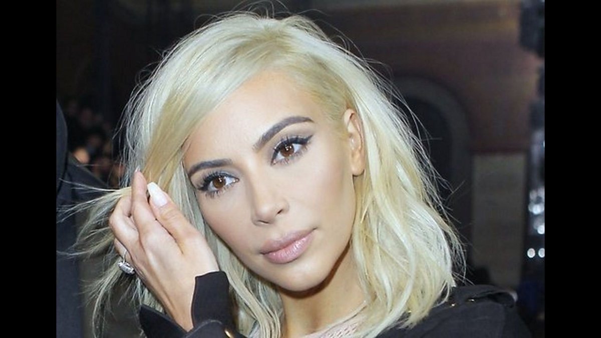 Блондинки с карими глазами