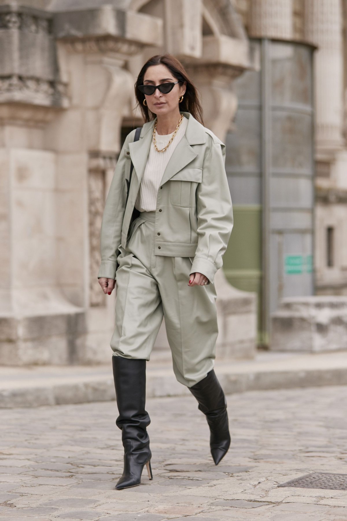 Платье под ботинки казаки