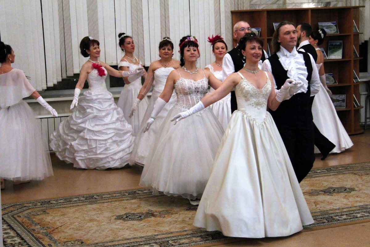 Современный образ на Пушкинский бал