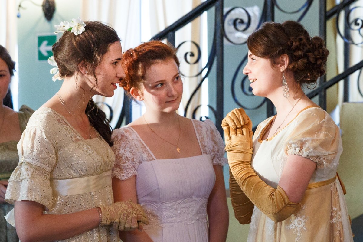 Прическа на Пушкинский бал