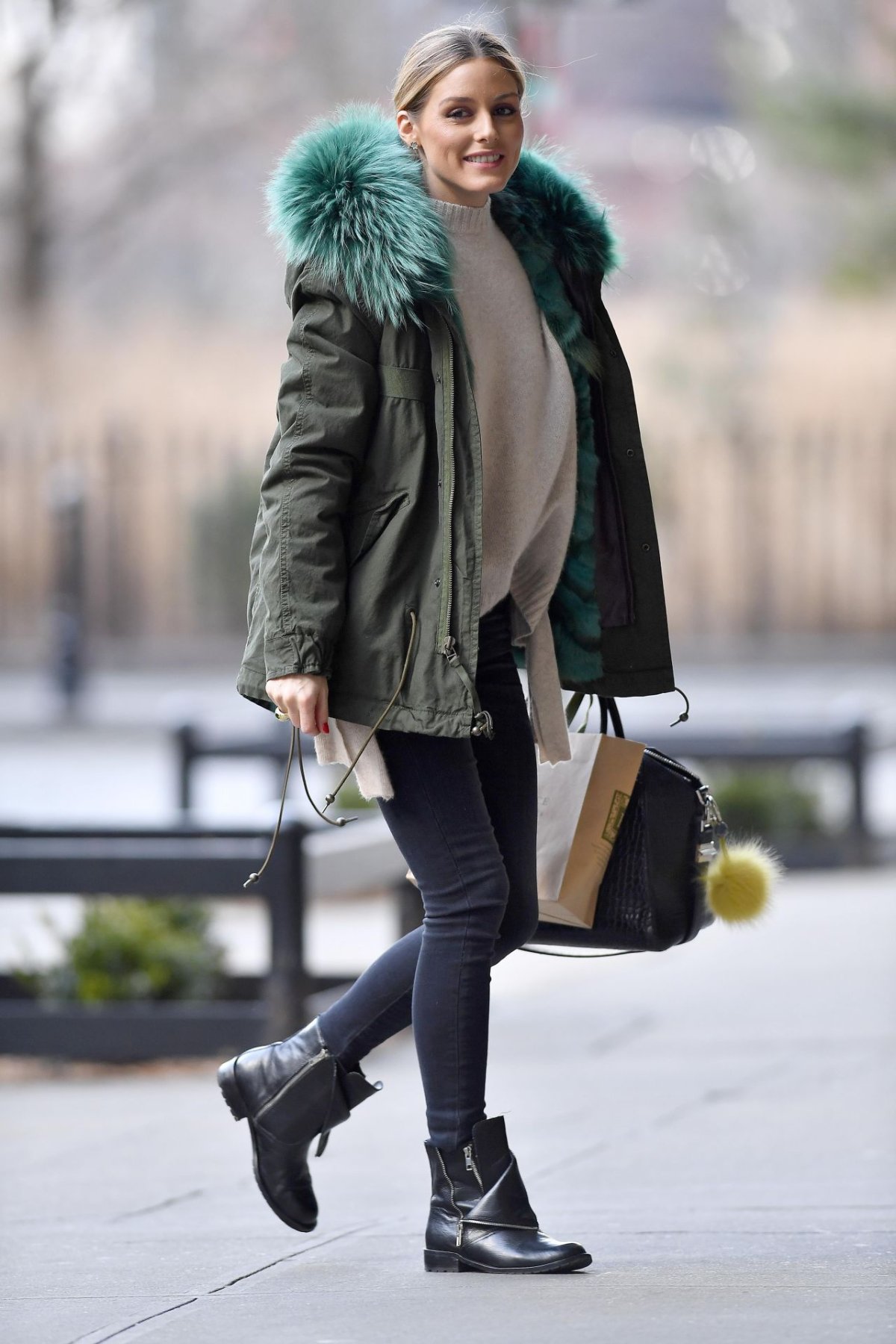 Оливия Палермо в ботинках