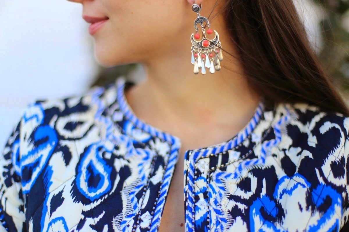Этнические серьги в образе